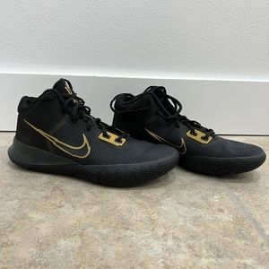 Nike Kyrie Flytrap 4 (men’s 9.5 or women’s 11)